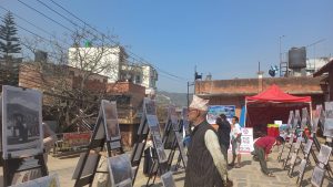 थानकोटमा पुरानो चन्द्रागिरि हेर्न स्थानीयको भीड