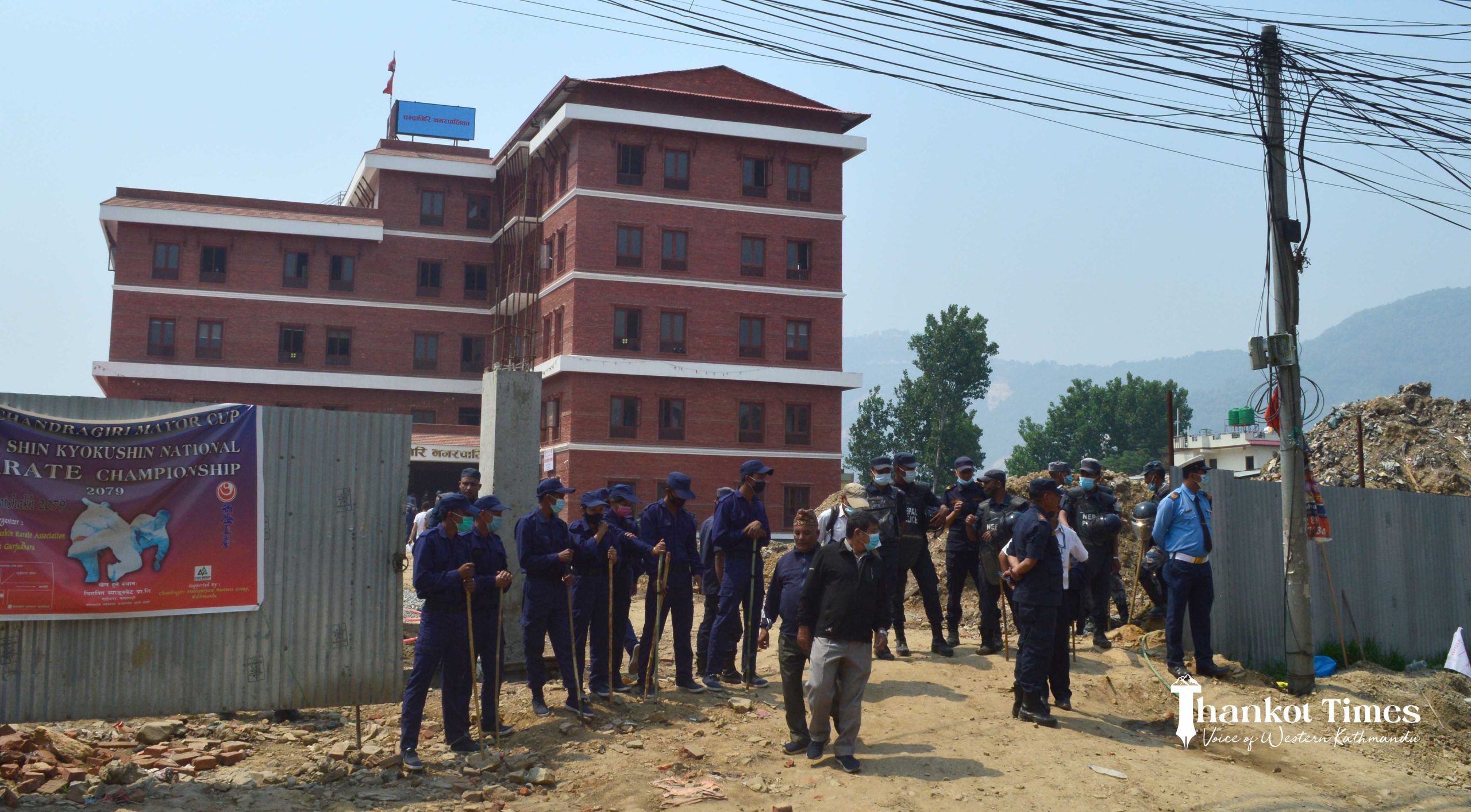 स्थानीय तह निर्वाचनः यस्तो देखियो चन्द्रागिरिमा मनोनयन दर्ताको अन्तिम दिन (फोटो फिचर)