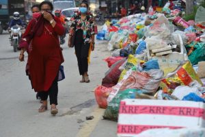 काठमाण्डाैका चोक चोकमा थुप्रियो फोहोर