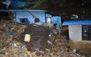 सोमबार दिउँसोको वर्षाले पानीघाटका दुई घरमा क्षति (तस्बिर कथा)