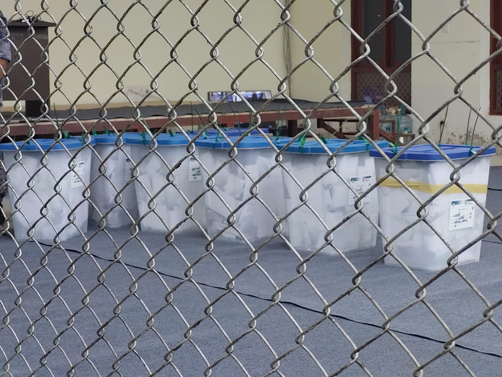 उपनिर्वाचनः तनहुँमा मतगणना जारी, चितवन र बारामा सर्वदलीय बैठक जारी