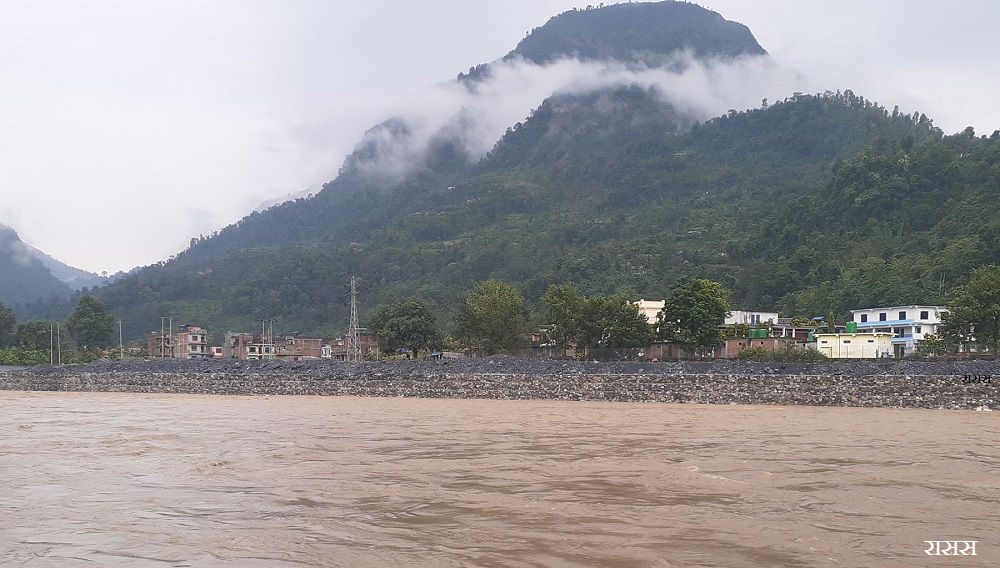 देशका विभिन्न स्थानमा भारी वर्षा : यी स्थानमा बाढीको खतरा, उच्च सतर्कता अपनाउन आग्रह