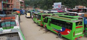 काठमाडौं-धादिङ रुटका बस नचल्दा यात्रु अलपत्र, यस्तो छ बस नचल्नुको कारण