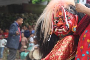 फोटोमा मच्छेगाउँमा लाखे नाच प्रदर्शनी