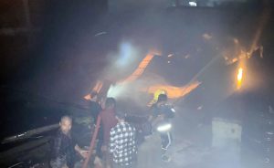 जनकपुरमा भीषण आगलागी, घाइते ३ जना मध्ये एकजनाको अवस्था चिन्ताजनक