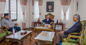 प्रधानमन्ती देउवा र प्रचण्डसँग ‌ओलीकाे टेलिफाेन संवाद