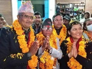 सूर्य थापाका लागि भोट माग्दै भेलु बाजे