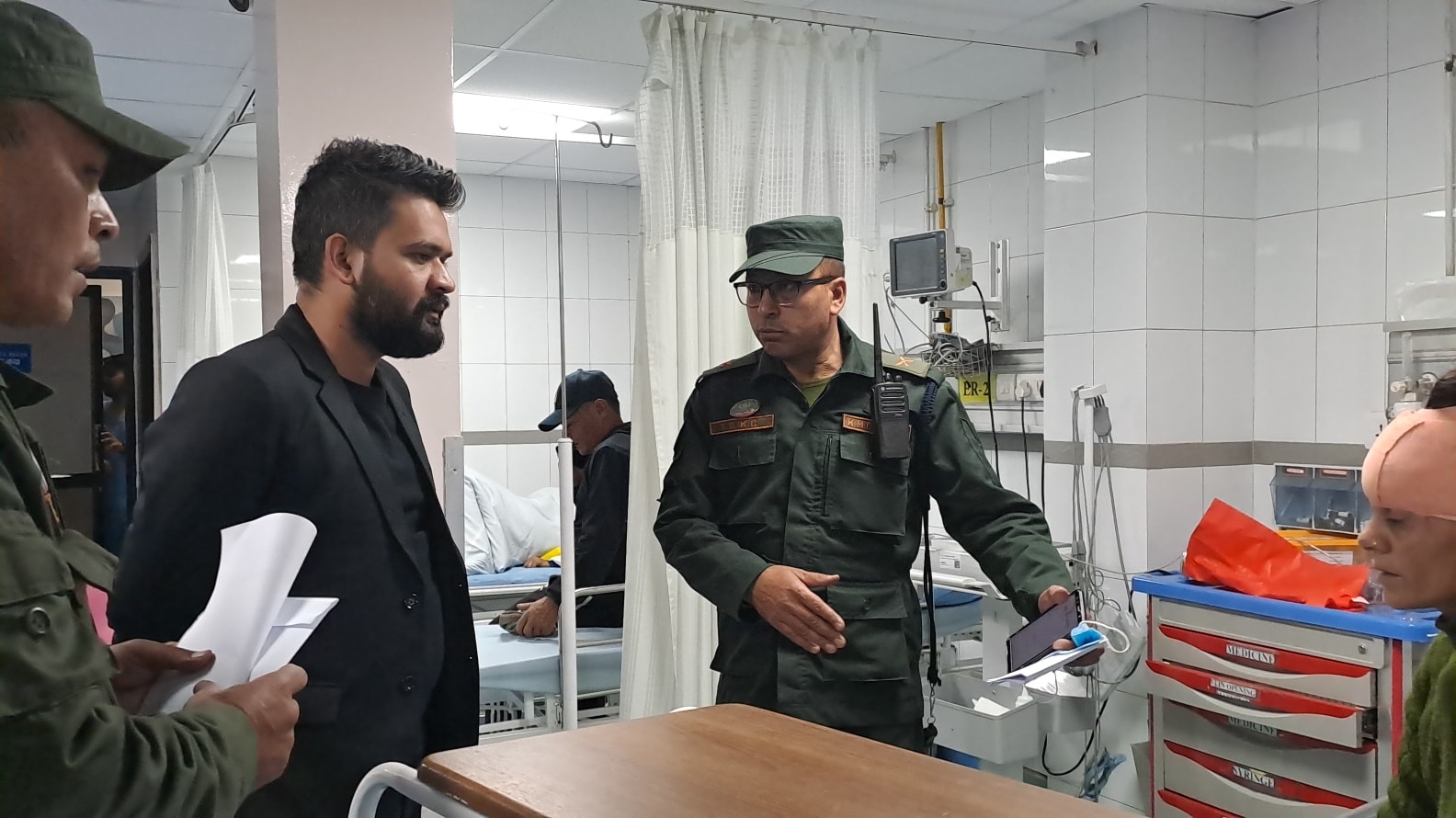 थापाथलीस्थित सुकुम्बासी बस्तीमा झडप, नगर प्रहरी प्रमुखसहित ३६ घाइते