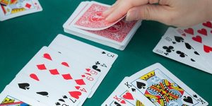 मातातिर्थमा जुवातास खेलिरहेका करिब २० जना पक्राउ, लाखौं रुपैयाँ बरामद