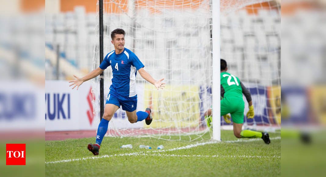 अनन्त तामाङ सर्वोत्कृष्ट राष्ट्रिय फुटबल खेलाडी पुरस्कारबाट पुरस्कृत