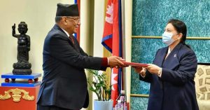 प्रधानमन्त्रीमा नेकपा माओवादी केन्द्रका अध्यक्ष प्रचण्ड नियुक्त, शपथ भोलि