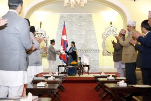 निर्वाचन आयोगद्वारा राष्ट्रपतिसमक्ष निर्वाचनको प्रतिवेदन पेस