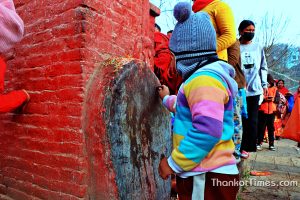 तीनथानास्थित बःखु विष्णुदेवीमा सरस्वती पूजा र अक्षराम्भ गर्नेको घुइँचो (तस्बिरहरु)