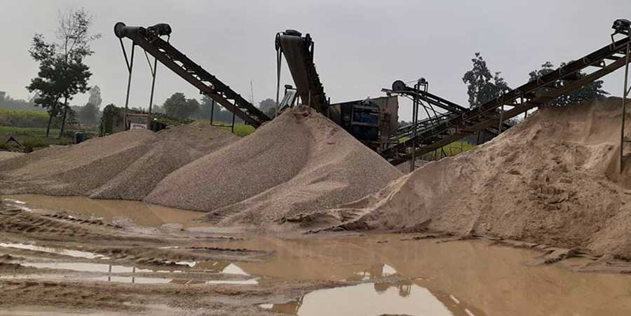 मापदण्ड पुरा गर्नका लागि आगामी असार मसान्तसम्म क्रसर खोल्न दिने सरकारको निर्णय