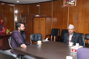 गभर्नर महाप्रसाद अधिकारी र काठमाडौं महानगरपालिका मेयर शाहबीच भेटवार्ता