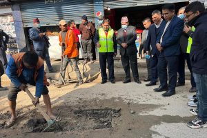 सडक अनुगमनका लागि उपप्रधानमन्त्री श्रेष्ठ सितापाइलामा