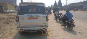 बिदाको दिन चलाएको नगरपालिकाको गाडी ट्राफिकको नियन्त्रणमा