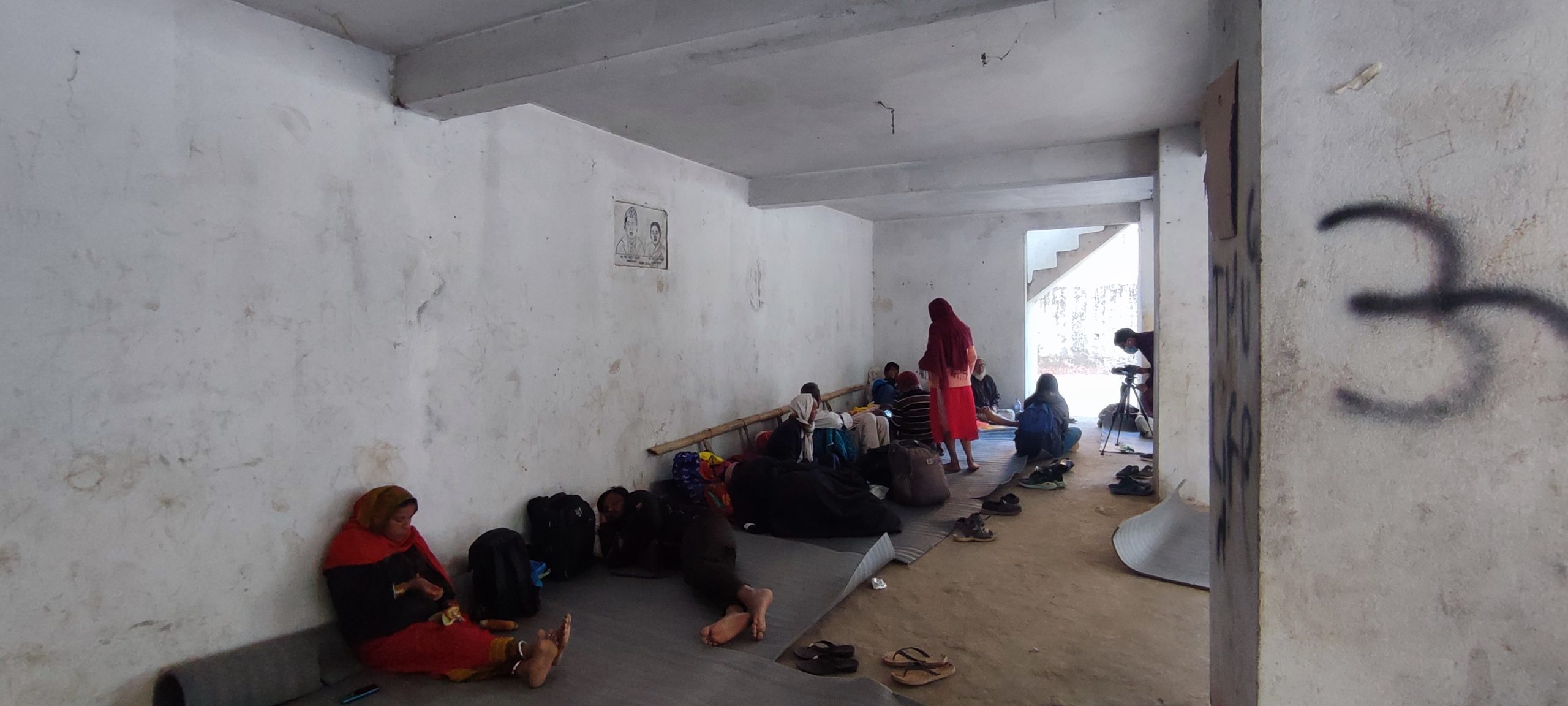 मिटरब्याज पिडित ७३ जनाकाे टाेली महाेत्तरीबाट हिंडेर ११ दिनमा मातातीर्थ आइपुग्याे