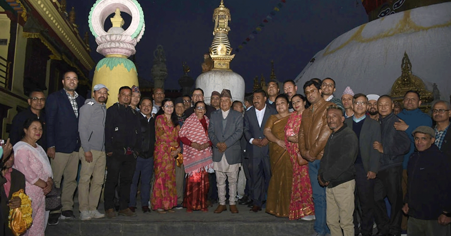 बिहान पशुपतिनाथ पुगेका राष्ट्रपति पौडेल साँझ पुगे स्वयम्भुनाथ, सर्वसाधारणलाई सास्ती