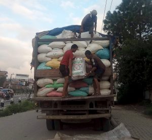 काठमाडाैंका सडकमा मालवाहक गाडी पार्किङ निषेध, सामान लोड अनलोड गर्न पनि नपाइने