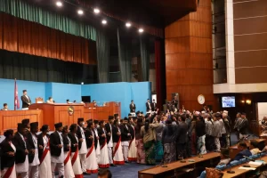 ओलीलाई भ्रष्टाचारी भनेको भन्दै एमालेले माग्यो सरकारको जवाफ, संसद बैठक अवरुद्ध