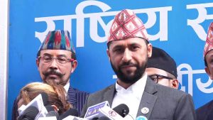 ‘सेलिब्रेटी बैंकर’ शाह रास्वपा प्रवेश