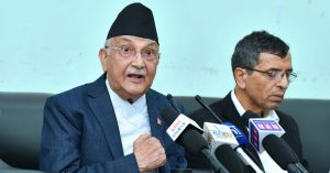 नेकपा एमालेका अध्यक्ष केपी ओलीले आज पत्रकार भेटघाट गर्दै