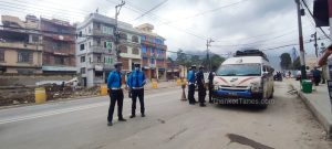 कीर्तिपुरमा ट्राफिक प्रहरीको सरप्राइज चेकिङ, ४२ जना चालक ट्राफिक प्रहरीको कारबाहीमा