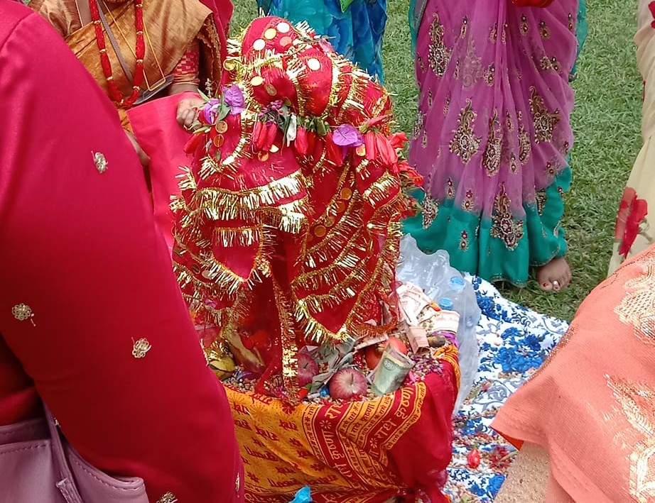 मातातीर्थमा गाैरा राैनक, सुदूर र मध्यपश्चिमबासीको बस्ती बढ्यो, गौरा पर्व यतै सर्‍यो