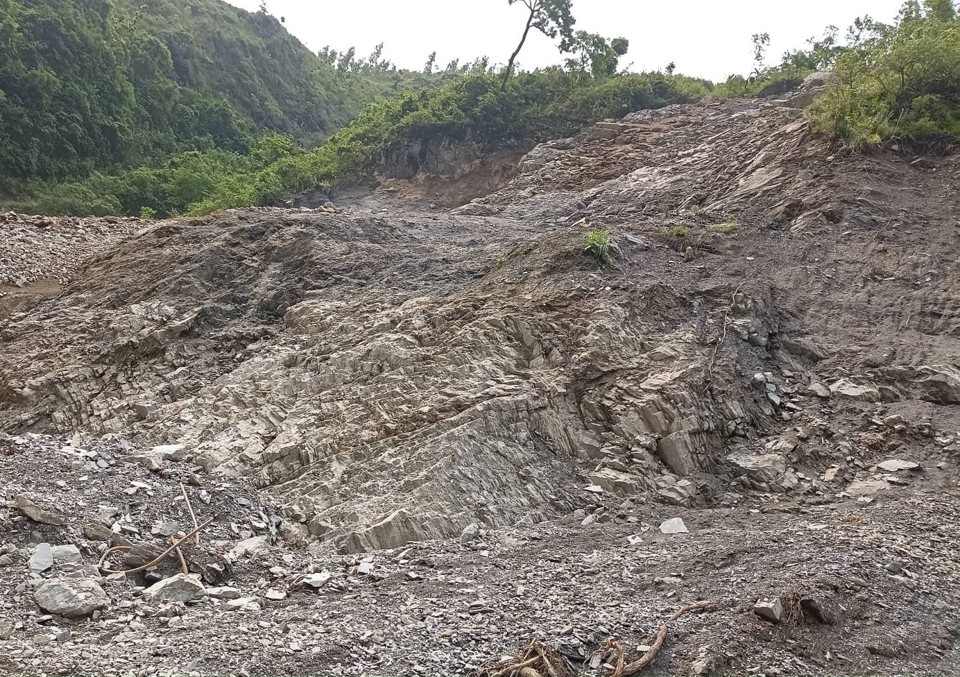 सिंगै पहाड सडकमा, मुग्लिन-नारायणगढ सडक तत्काल खुल्ने सम्भावना टर्याे