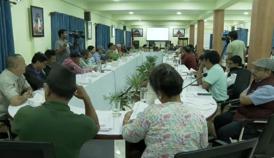 काठमाडौं महानगरको कार्यपालिका बैठकमा विवाद भएपछि फेसबुक लाइभ बन्द (भिडियो)