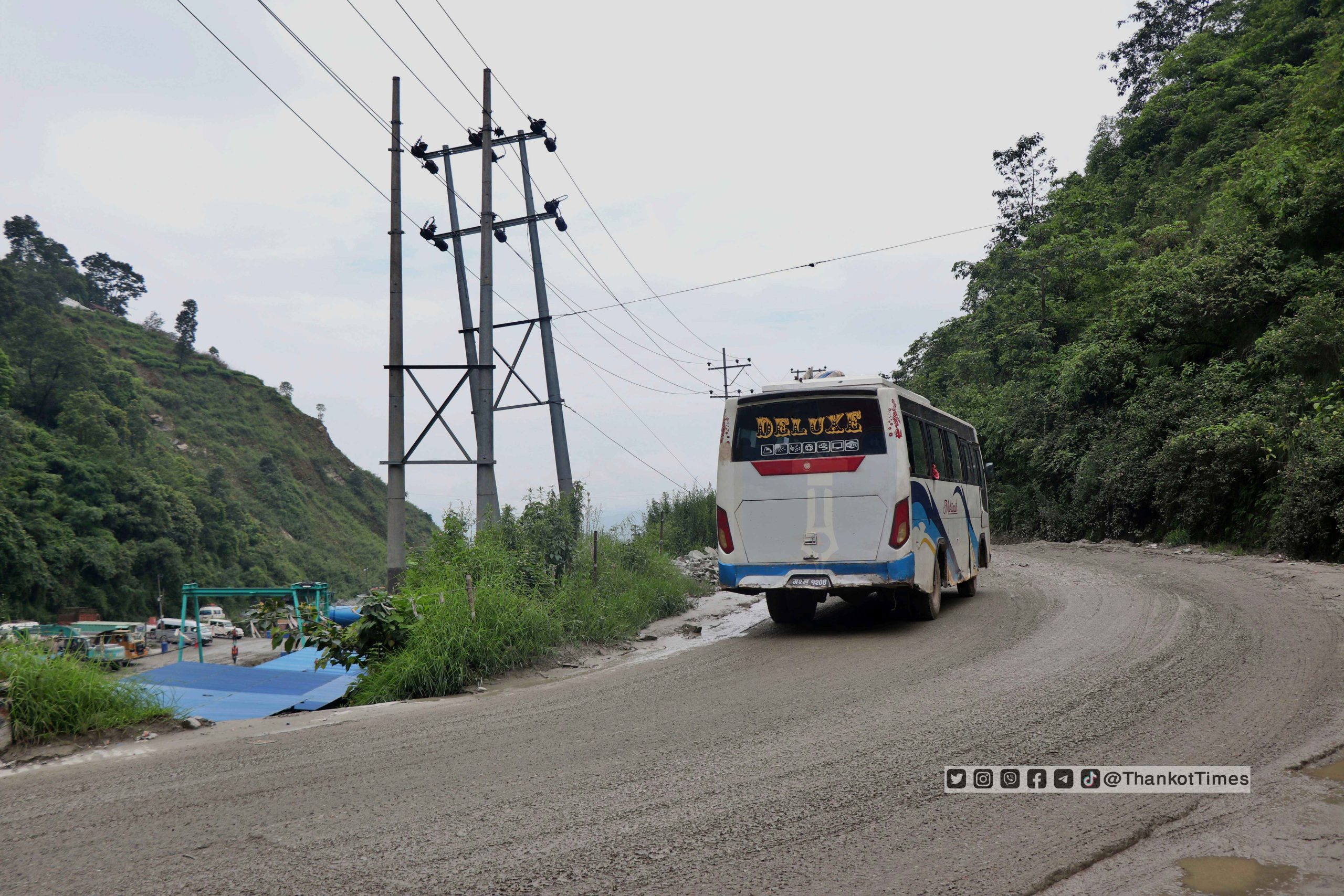 नागढुङ्गा-मुग्लिन सडक स्तरोन्नति हुँदै