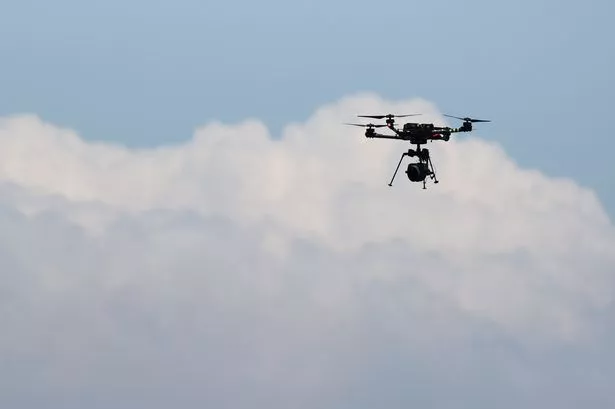 प्रहरी परिसरको निर्देशनपछि यसकारण देखिँदैछन चन्द्रागिरि क्षेत्रको आकाशमा ड्रोनको लस्कर