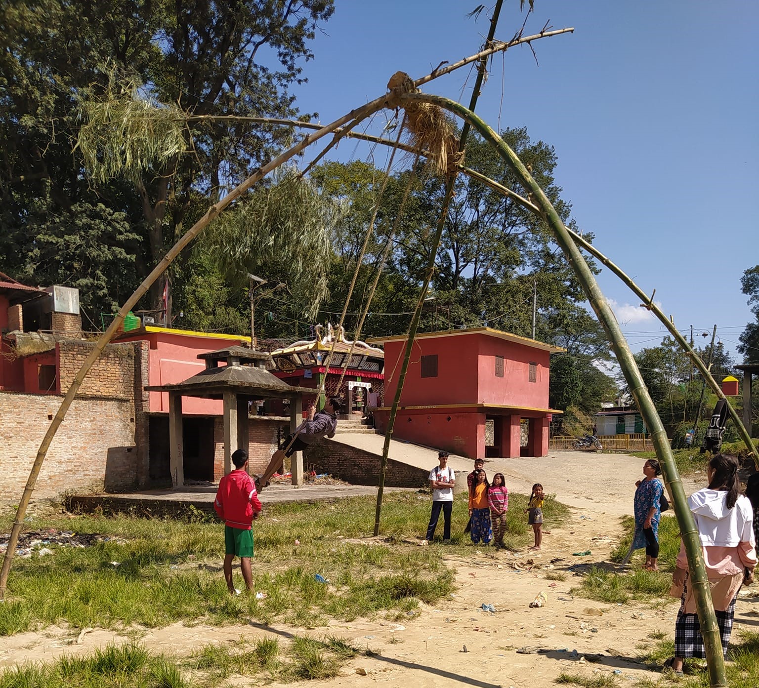 सशस्त्र प्रहरीले चन्द्रागिरि लगायतका स्थानमा सर्वसाधारणलाई बनाइदियो १२७ वटा लिंगेपिङ