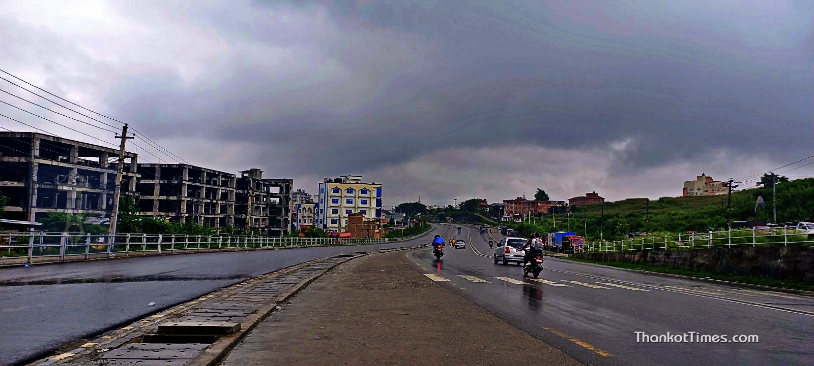 सांसदहरूले  चक्रपथको अवलोकन गर्ने