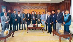 भूकम्प पीडितका लागि नेपाल एलपी ग्याँस उद्योग संघले दियो ११ लाख ११ हजार, तीन सय थान सिलिन्डर