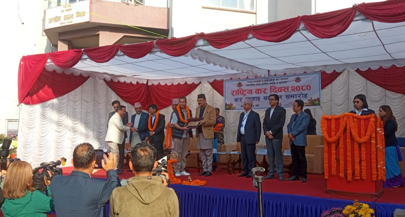 कर दिवसः संस्थागत बढी कर तिर्नेमा नेपाल टेलिकम अगाडि, पर्यटन व्यवसायमा मनकामना दर्शन प्रा.लि