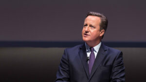 पूर्वप्रधानमन्त्री डेभिड क्यामरुन बेलायतको विदेशमन्त्रीमा नियुक्त