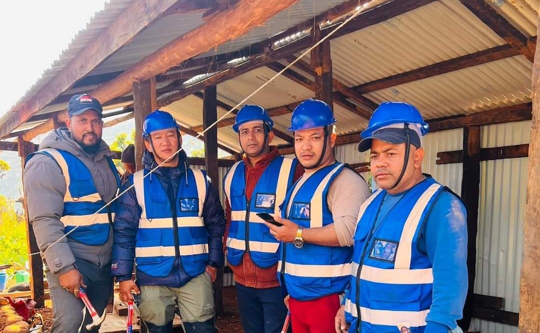 जाजरकोटमा तरुण दलले बनायो ६० टहरा