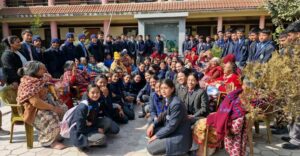 मातातीर्थ वृद्धाश्रममा जेसिस स्कुलका विद्यार्थीहरू