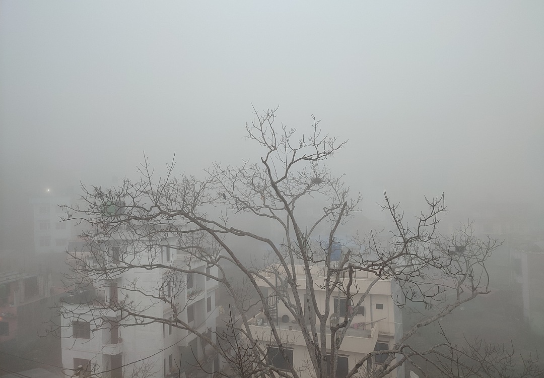 हुस्सुले ढपक्कै छाेप्याे चन्द्रागिरि