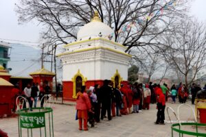 श्रीपञ्चमीका अवसरमा चन्द्रागिरिका सरस्वती मन्दिरहरूमा चहलपहल (फोटो फिचर)