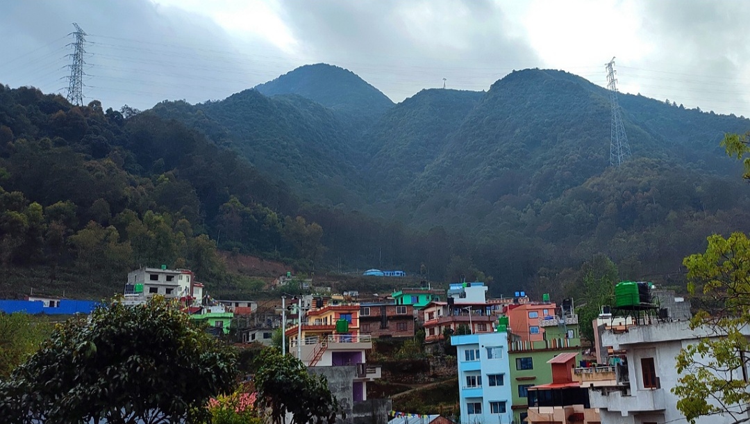 चन्द्रागिरिमा बिहानैदेखि वर्षा, कस्ताे रहला दिनभरकाे माैसम ?