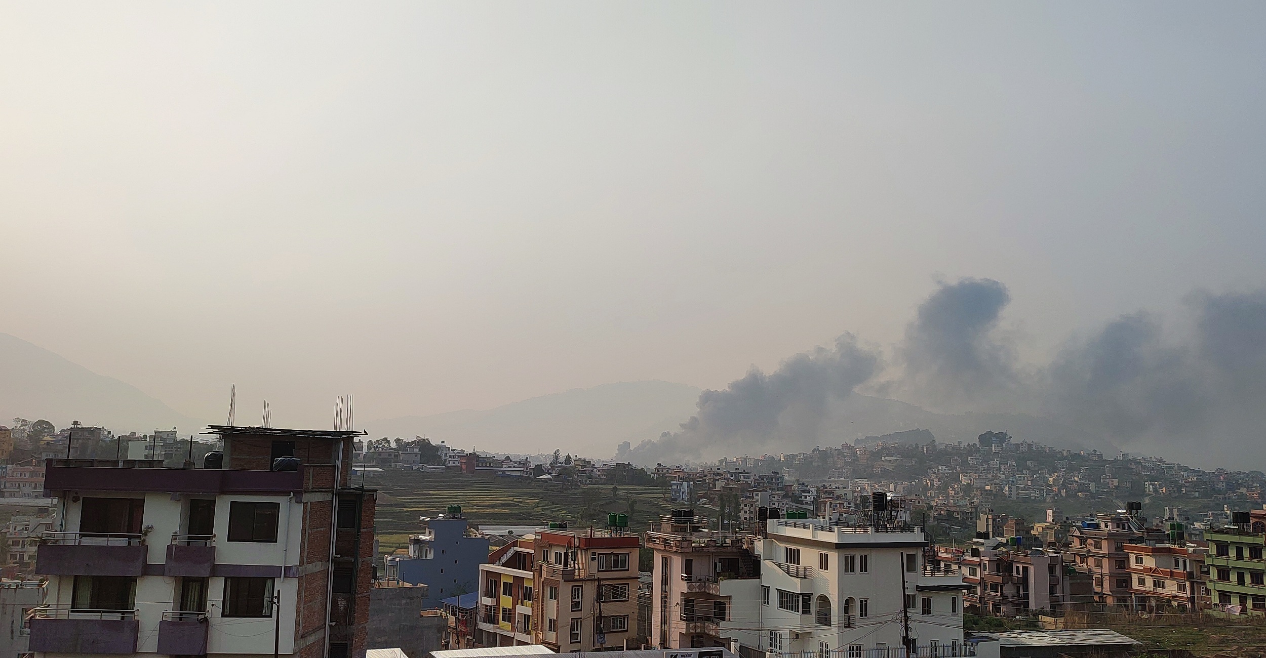 बलम्बुस्थित सशस्त्र प्रहरीको गाेदाममा भीषण आगलागी*