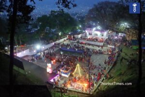 आमाको सम्झनामा दर्शन गर्न मातातिर्थ आएका दर्शनार्थी (फोटोफिचर)