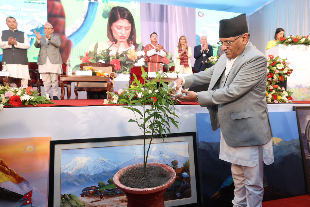 अन्तर्राष्ट्रिय संवादका लागि चन्द्रागिरिमा प्रधानमन्त्रीसहित स्वदेशी तथा विदेशी जलवायु विज्ञहरू