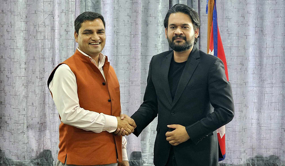 सांसद प्रदीप पौडेल र मेयर बालेनबीच भेटघाट