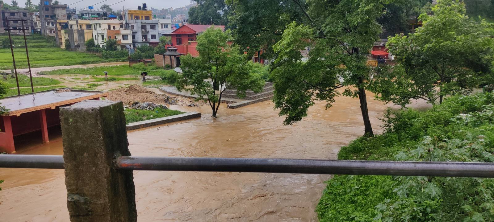 चन्द्रागिरिमा निरन्तर वर्षापछि यस्तो छ प्रहरी वृत्त थानकोटले दिएको अपडेट