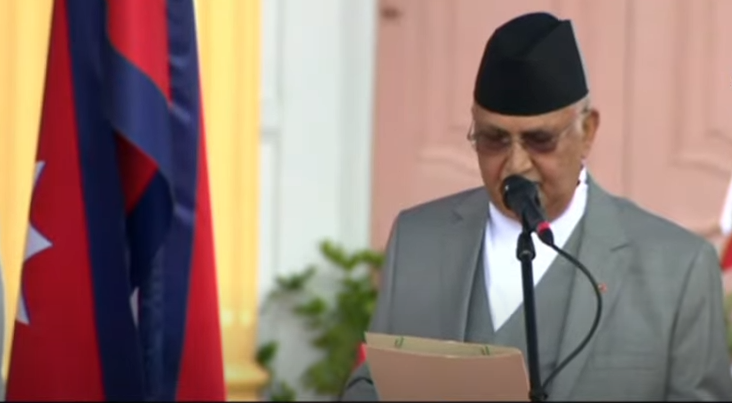 ओलीले लिए प्रधानमन्त्रीको शपथ