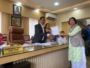 चन्द्रागिरिका नगर प्रमुखलाई त्रिभुवन पार्क संरक्षण तथा समन्वय समितिले बुझायो ज्ञापन पत्र